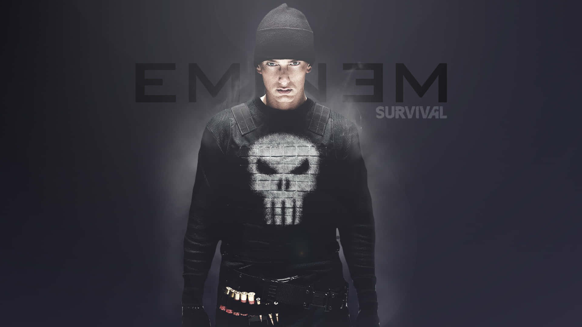 Eminem 桌布 壁紙 — Eminem 在昏暗的錄音室中穿著骷髏衫和冷帽，身後有「EMINEM SURVIVAL」字樣，眼神專注。