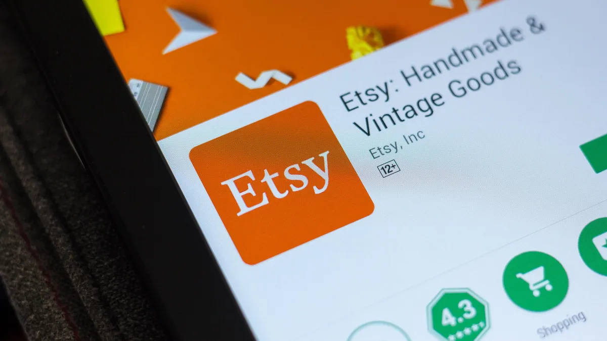 智能手機屏幕上顯示的Etsy應用程式商店列表，顯示標誌和評分。