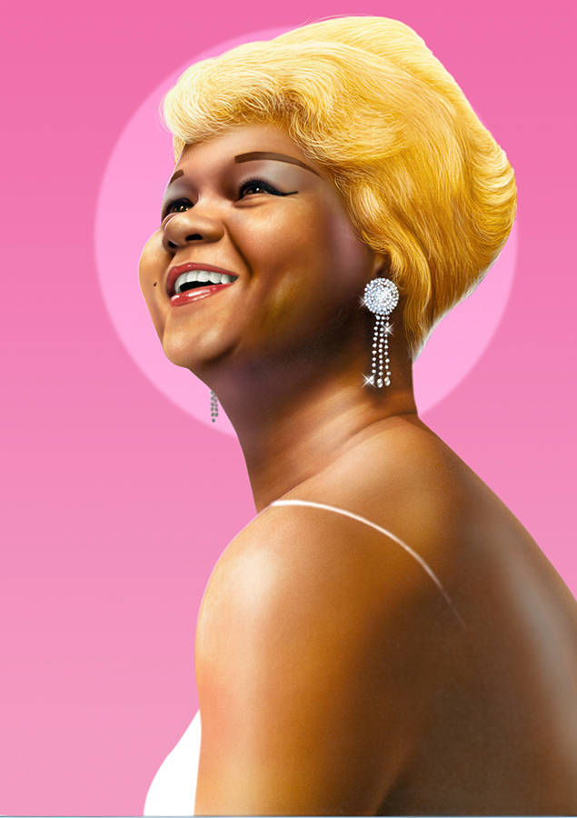 偉大歌手 Etta James 壁紙 — 一位金髮蜂巢頭、戴閃亮耳環的燦爛女性，在充滿活力的粉紅色背景前微笑。