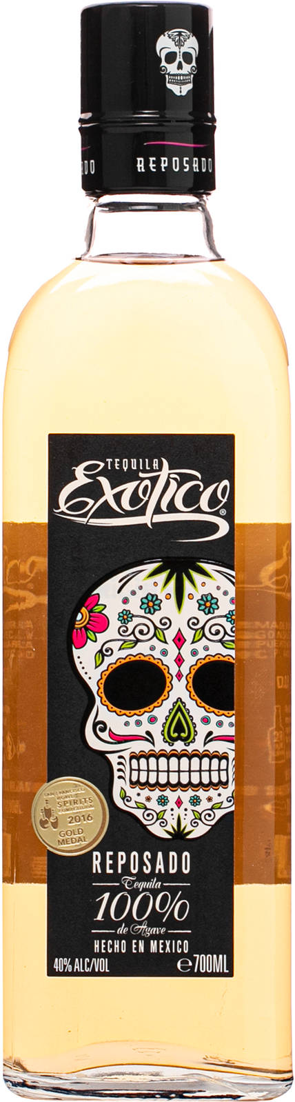 一瓶帶有糖骷髏設計的 Exotico Reposado 龍舌蘭酒。