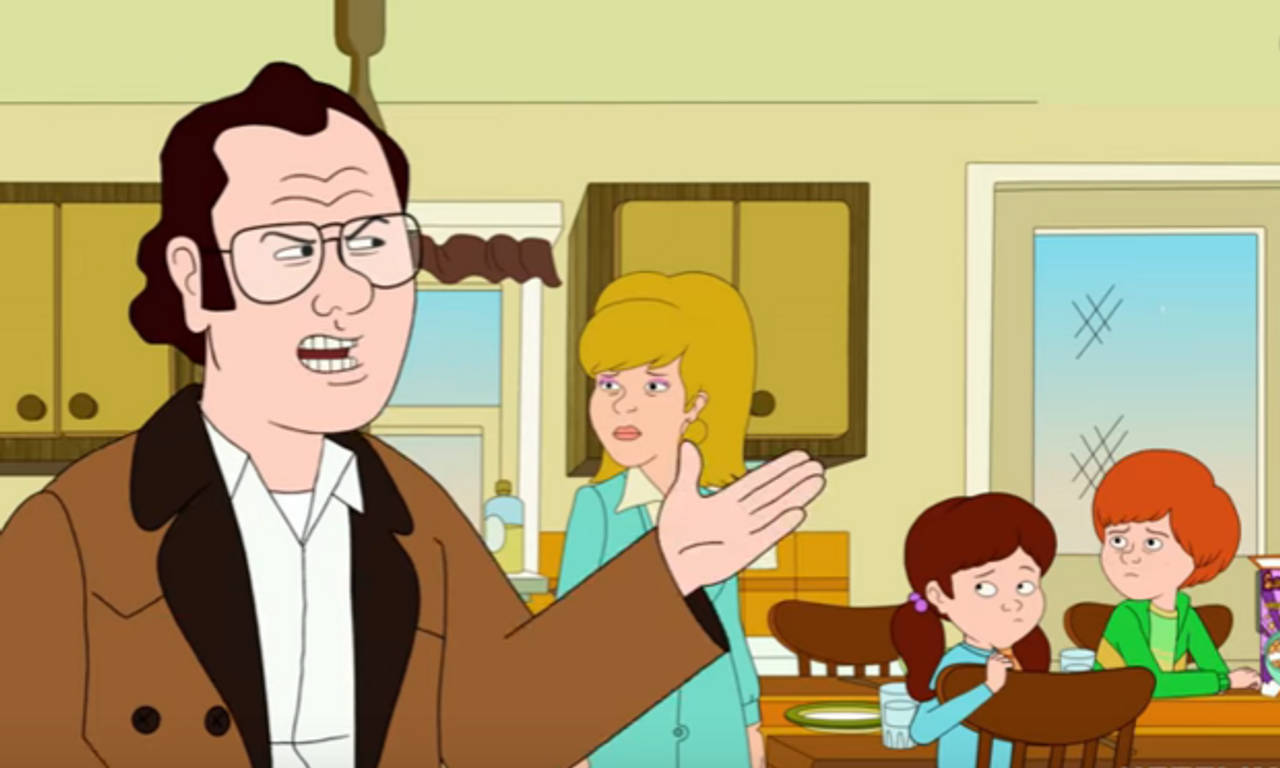 《F Is For Family》廚房內的弗蘭克·墨菲 壁紙 — 一個卡通家庭聚集在廚房，一名男子一邊說話一邊做手勢，對著坐在桌旁的妻子和兩個孩子。