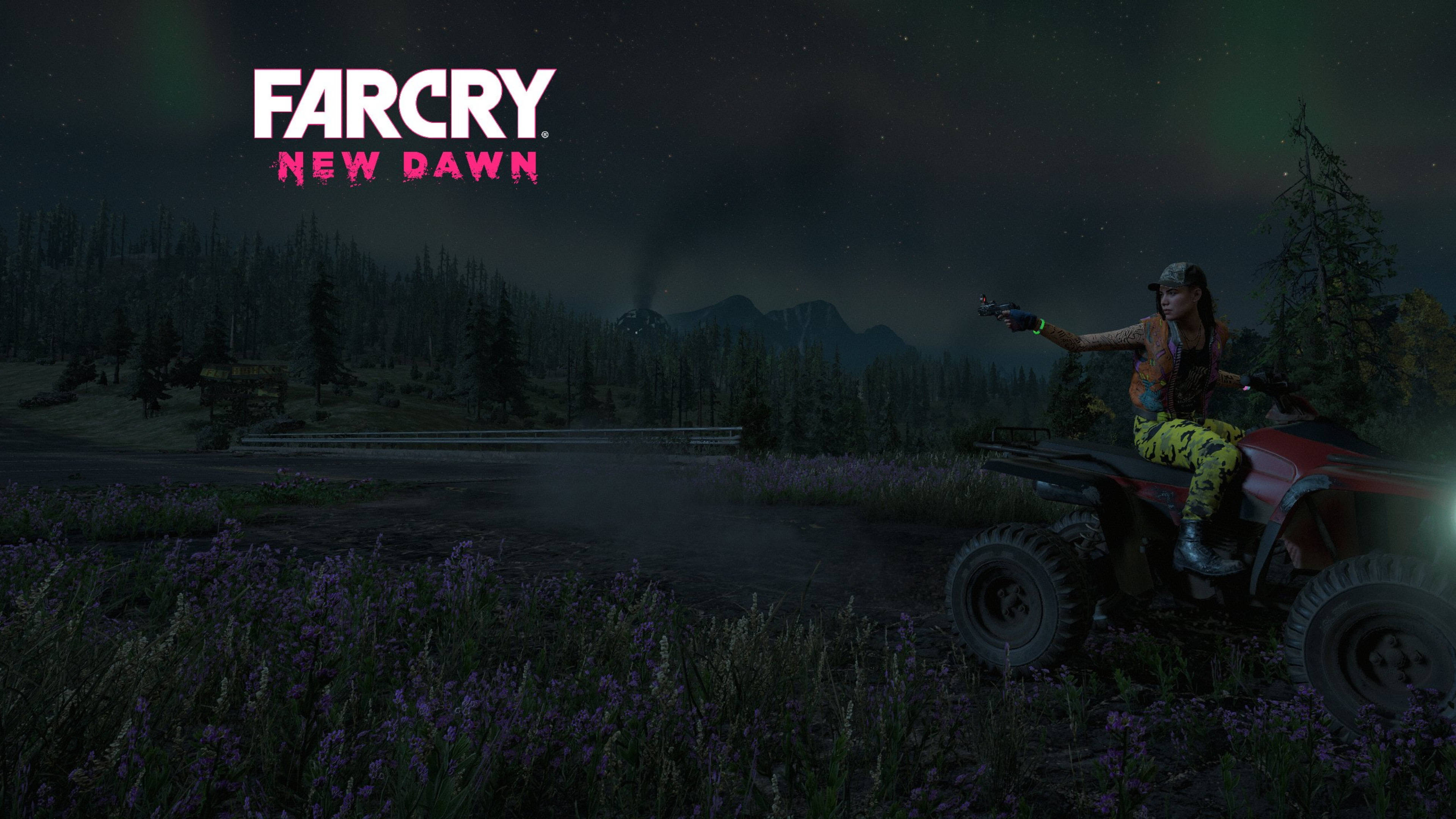 《Far Cry New Dawn》四輪越野車冒險 壁紙 — 一個角色騎著紅色ATV穿過一片紫色花田，在星空下，極光在遠山之上舞動。