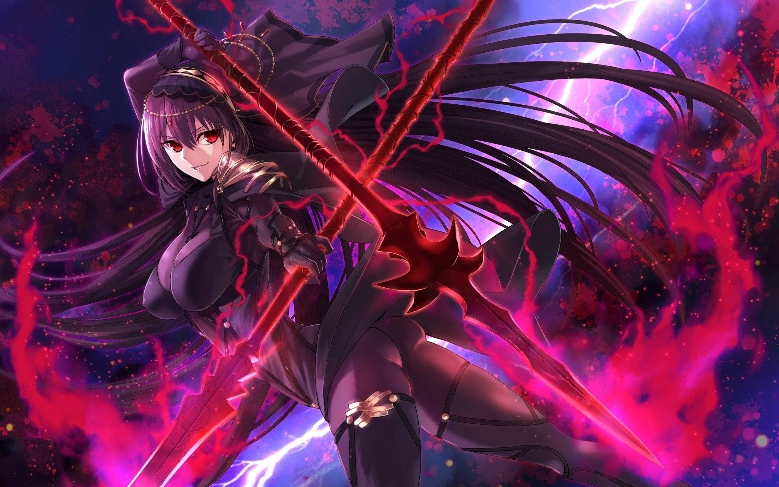 Fate Grand Order 熱辣斯卡哈 壁紙 — 一位深色頭髮的動漫戰士在旋轉的紫色和粉紅色能量中揮舞著發光的紅色長矛，背景是暴風雨般的宇宙。