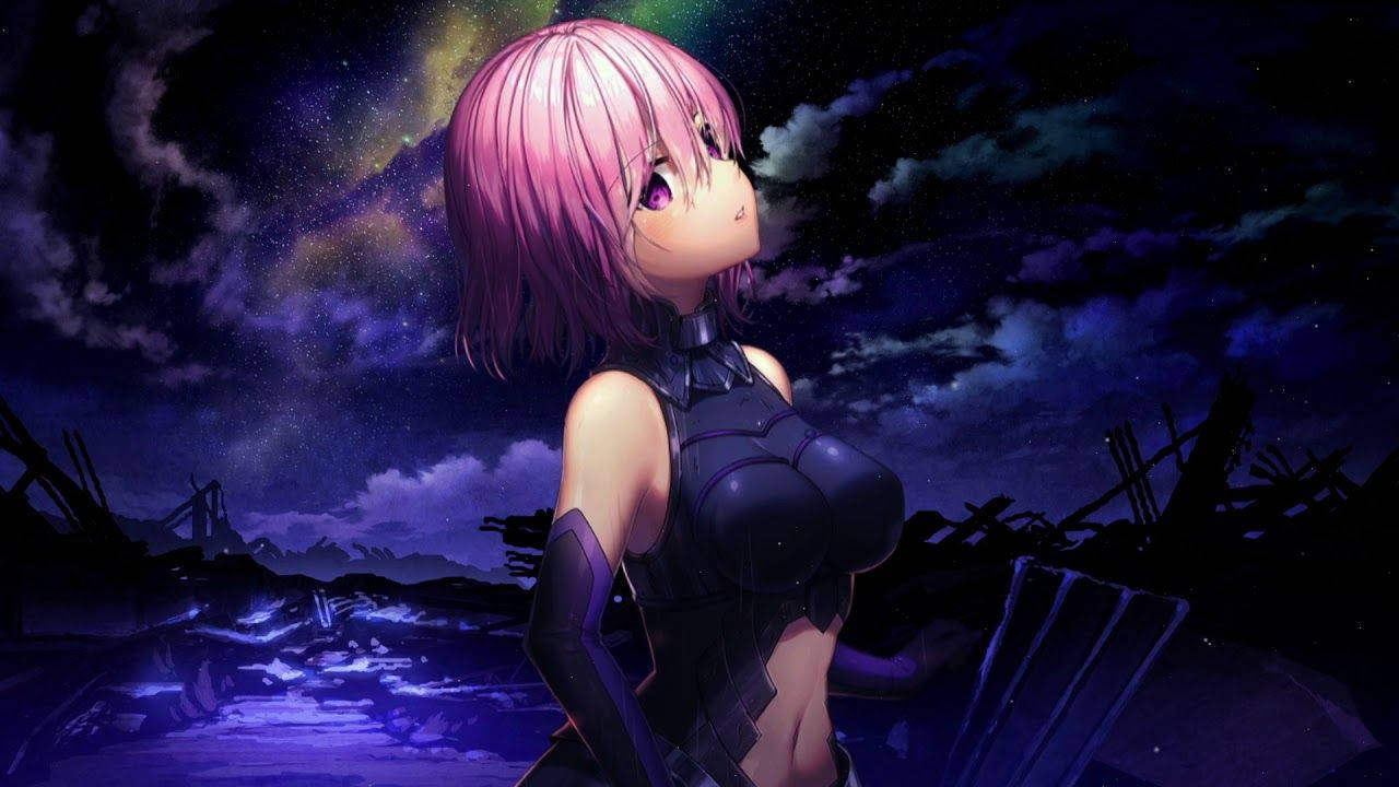 《Fate Grand Order》中的瑪修·基莉亞特 壁紙 — 粉紅色頭髮的動漫女孩穿著暗色盔甲，站在星空紫色夜空下的廢墟中。