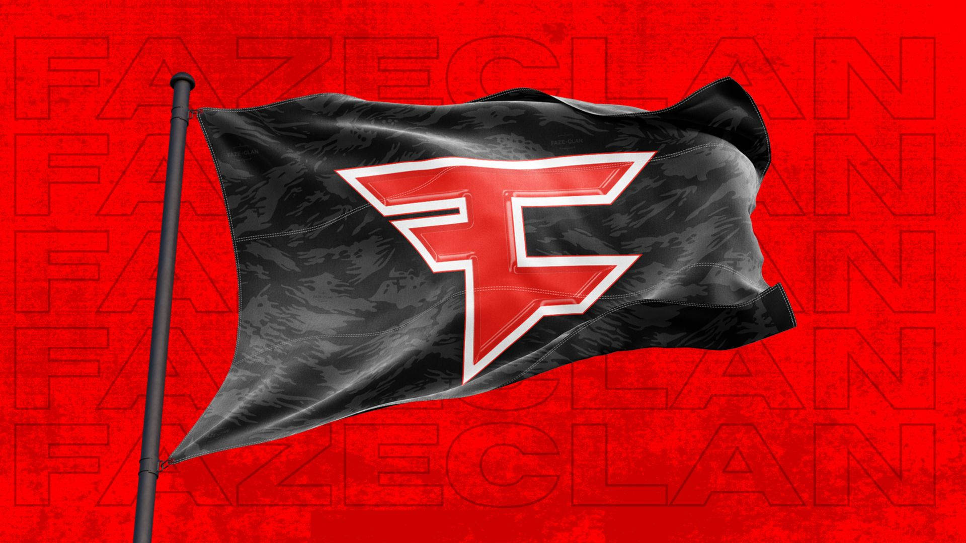FaZe Clan 黑旗 壁紙 — 一面黑色旗幟上帶有醒目的紅白Faze Clan標誌，在鮮紅色背景上飄揚，背景有模糊的重複文字。