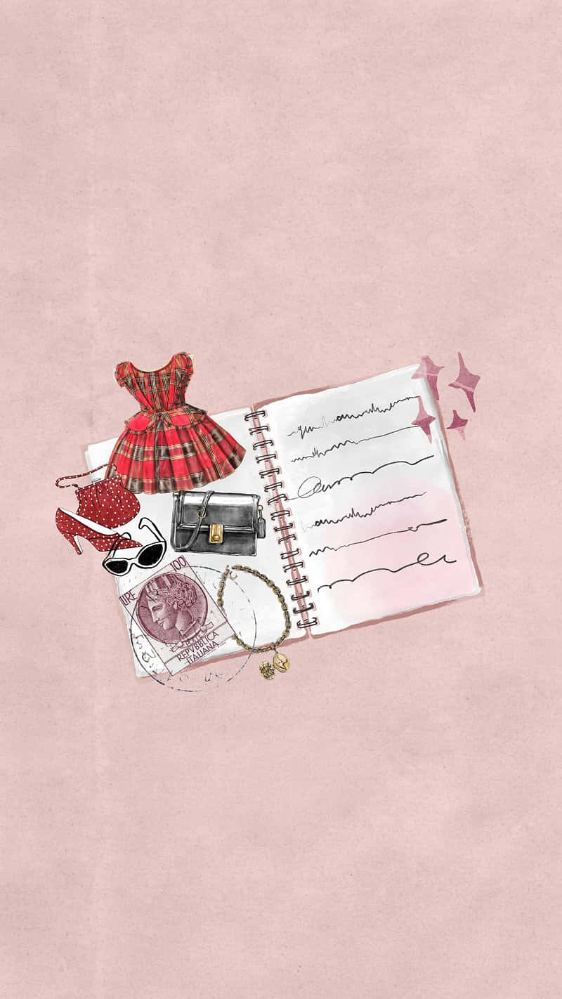 School Aesthetic 桌布 壁紙 — 一本粉紅色插圖筆記本，周圍擺放著時尚物品，如格子連衣裙、高跟鞋和太陽眼鏡，背景是柔和的粉紅色。