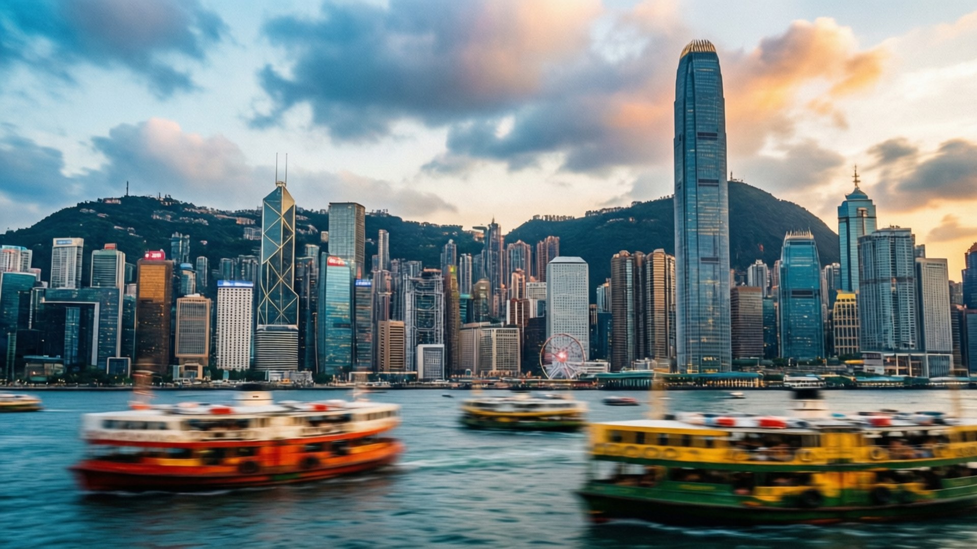 充滿活力的香港天際線，渡輪在港灣中疾馳，留下動感模糊的軌跡。