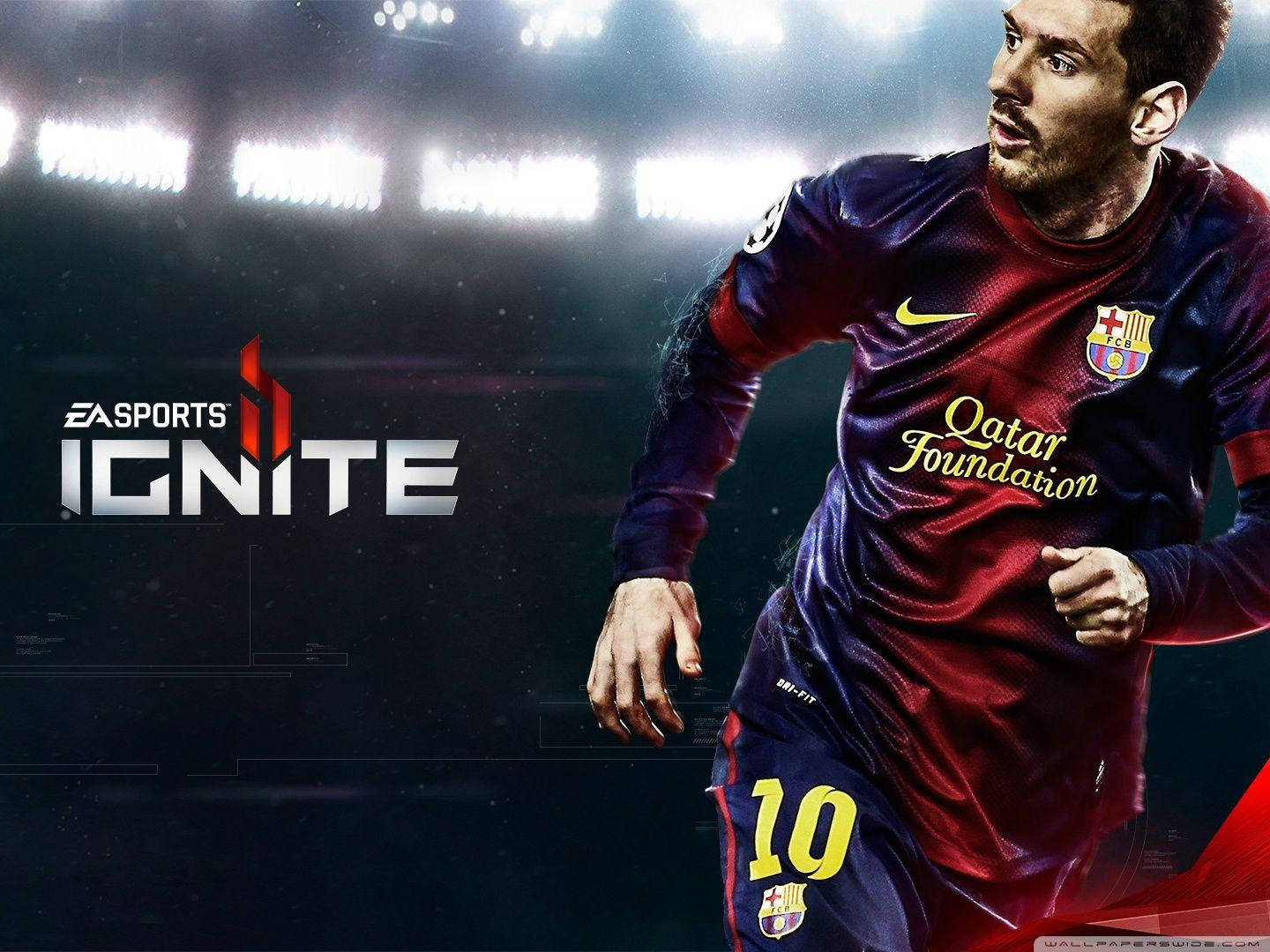 身穿巴塞隆拿球衣的足球員在 EA Sports Ignite 遊戲藝術中的球場燈光下奔跑。