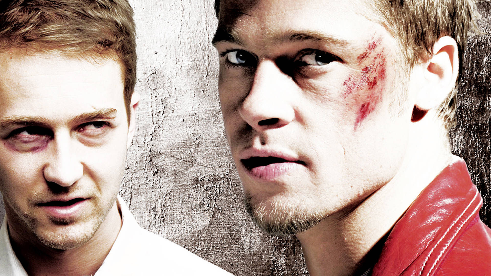 《Fight Club》主演 壁紙 — 兩個臉上有瘀傷的男人靠著粗糙的混凝土牆，一個穿著紅色皮夾克，另一個穿著白襯衫，兩人都顯得很緊張。