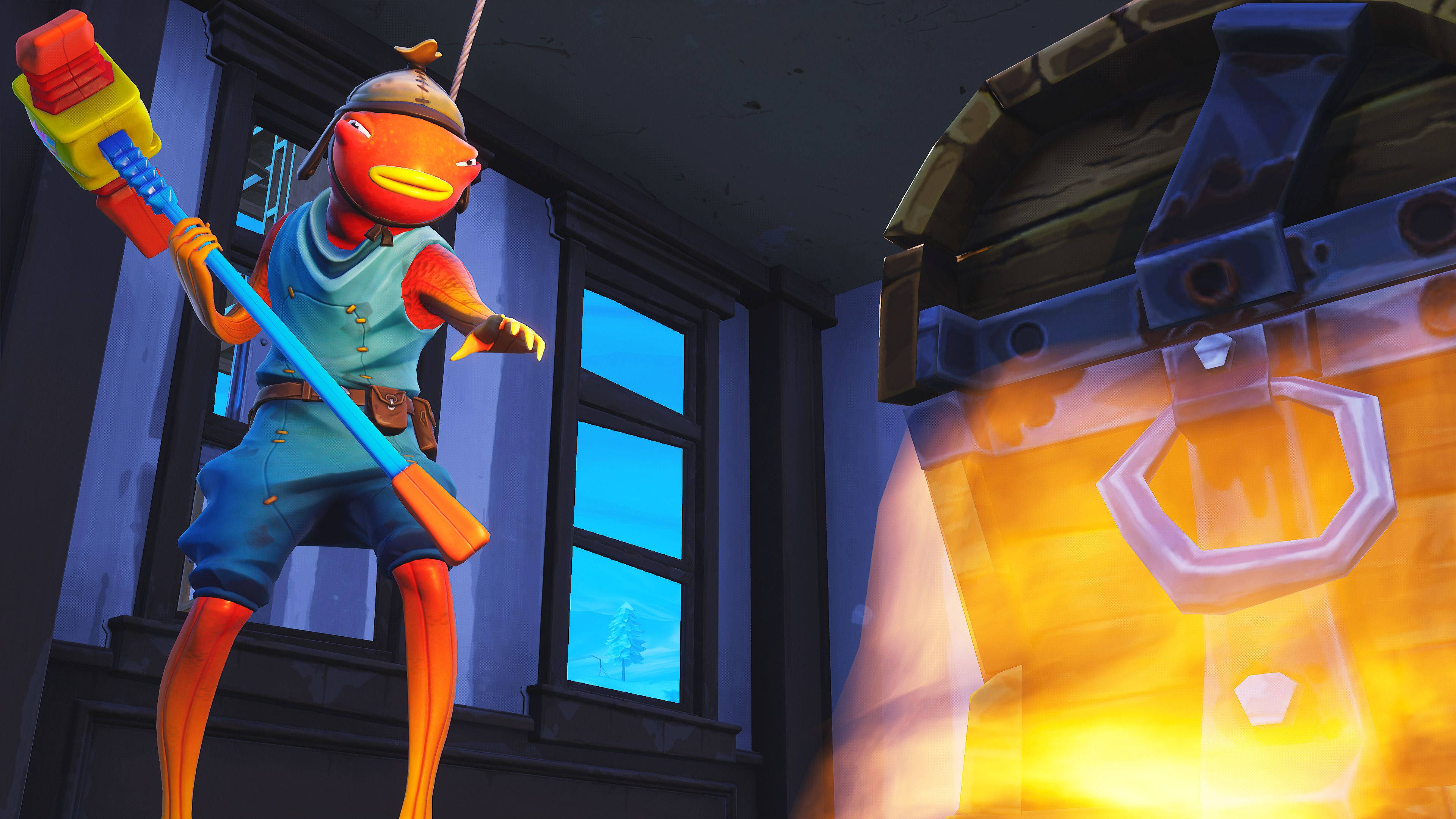 Fishstrick Fortnite 寶箱 壁紙 — 一個卡通橙色魚角色穿著藍色工裝褲，在昏暗的房間裡拿著發光武器，旁邊是一個燃燒的寶箱。