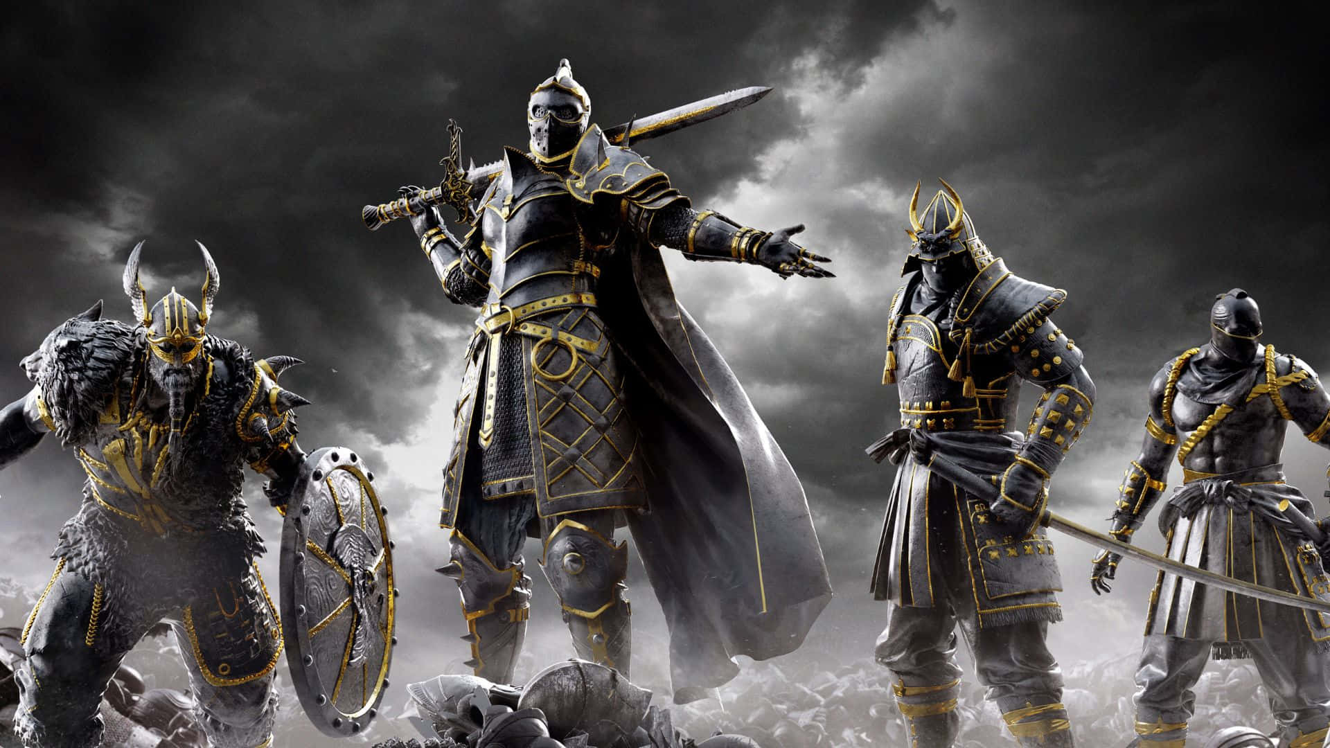 《For Honor》1080p 背景：深灰與金色戰士 壁紙 — 四個身穿黑金鎧甲的戰士在暴風雨的天空下，站在戰場廢墟中，表現出挑釁的姿態。