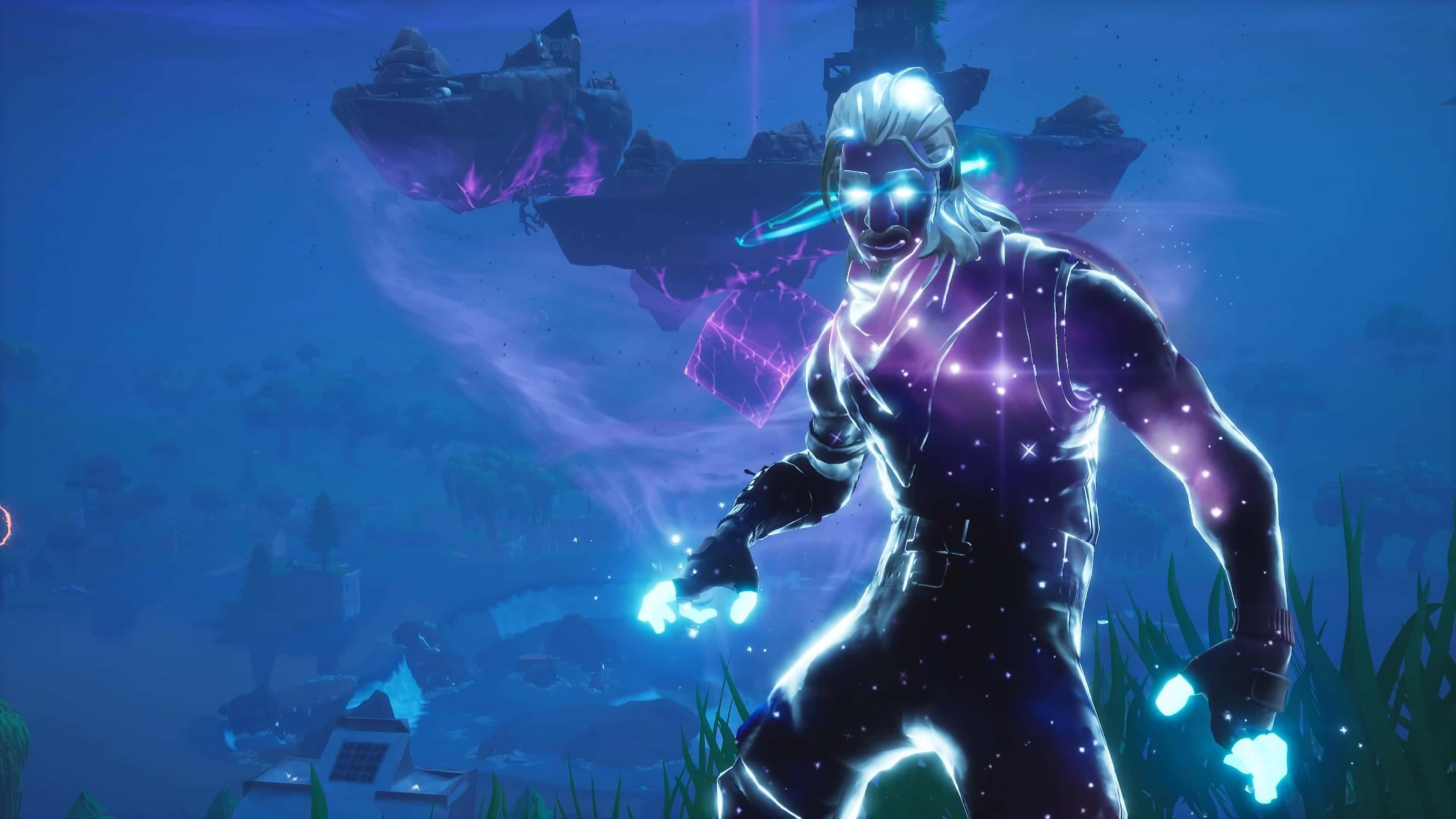 Fortnite 星際主題雙臂張開 壁紙 — 一位白髮藍眼的發光宇宙戰士站在神秘的藍色風景中，揮舞著能量球，周圍環繞著浮島和紫色極光。
