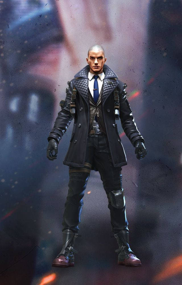 Free Fire 遊戲角色 Rafael 壁紙 — 一個光頭男人穿著深色絎縫風衣和領帶，自信地站在煙霧繚繞的火熱背景前。