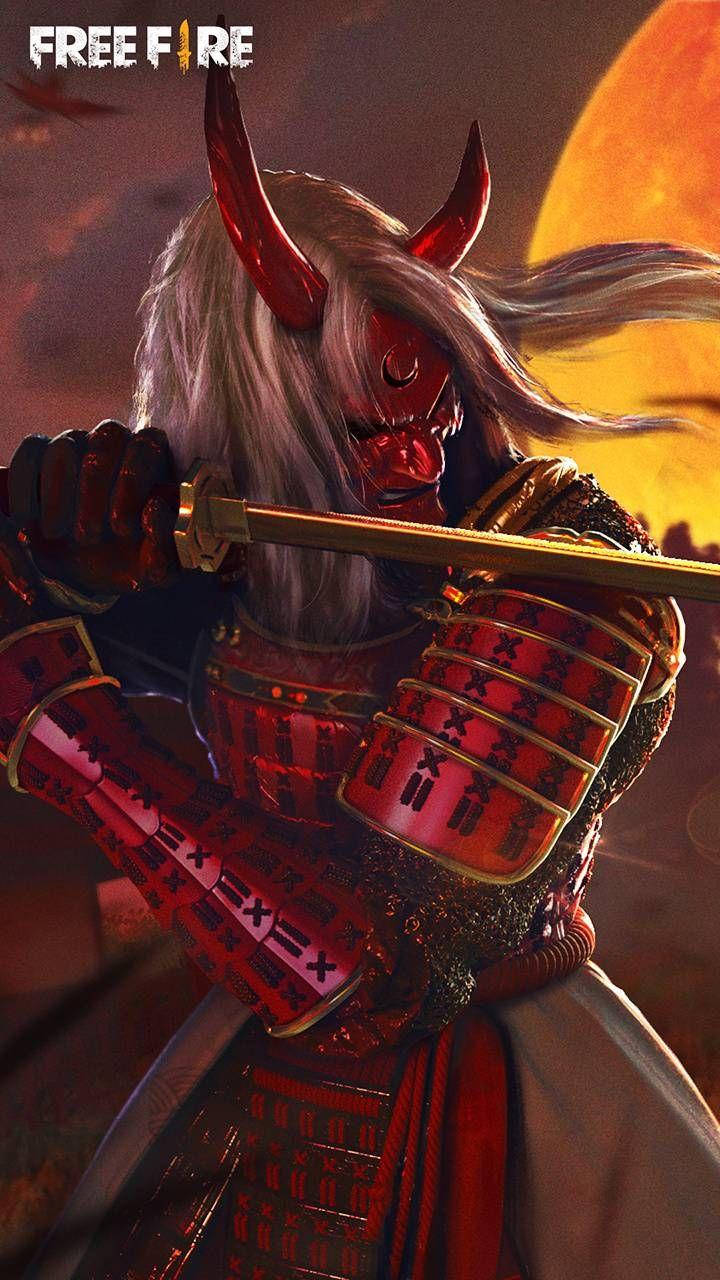 Free Fire 遊戲角色 Zombie Samurai 壁紙 — 一個身穿紅色盔甲的惡魔武士在熾熱的夕陽背景下揮舞著劍。