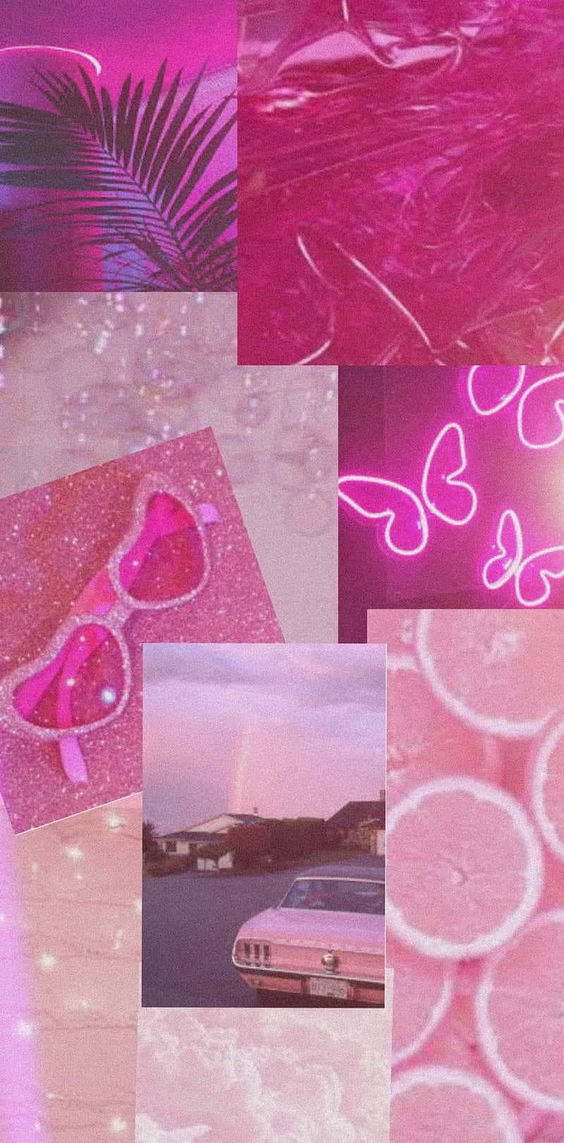  壁紙 — 一幅充滿活力的粉紅色拼貼畫，以棕櫚葉、霓虹蝴蝶、太陽眼鏡、柑橘片和復古汽車為特色，背景是粉彩天空。