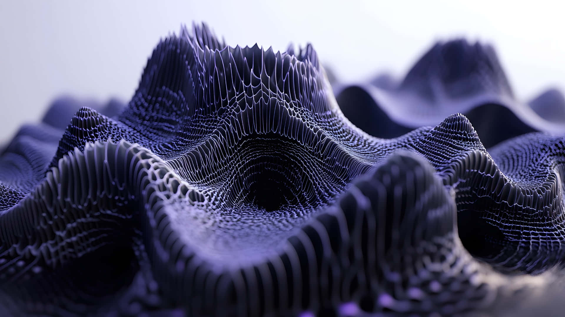  壁紙 — 一個未來主義的3D渲染抽象景觀，由起伏的紫色山脊組成，帶有鋒利的鋸齒邊緣和發光的白色線條。