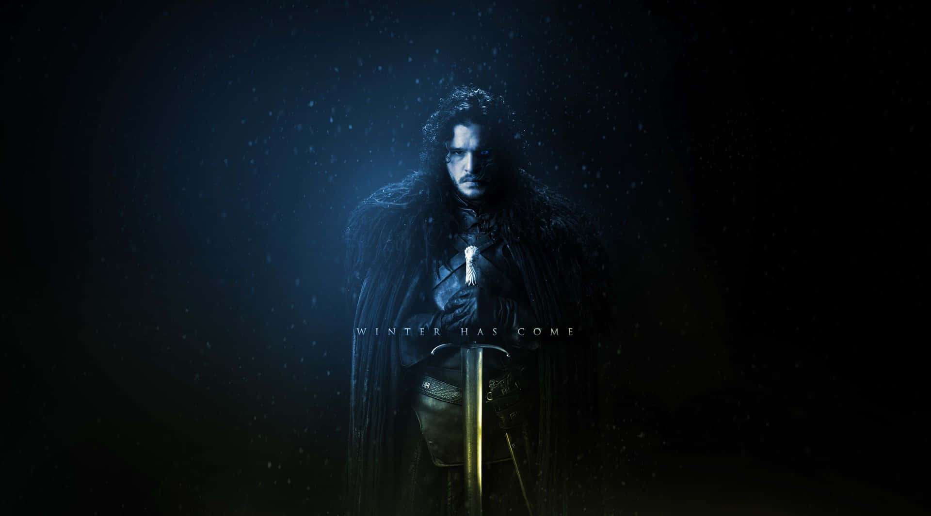 一個穿著毛皮大衣的騎士在雪地黑暗場景中手持劍，並有文字 winter has come。
