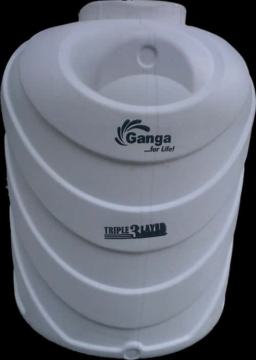 Ganga三層水箱 壁紙 — 一個大型白色塑膠水缸，上面印有 'Ganga ...for Life!' 和 'TRIPLE 3 LAYER' 品牌標誌，置於黑色背景前。