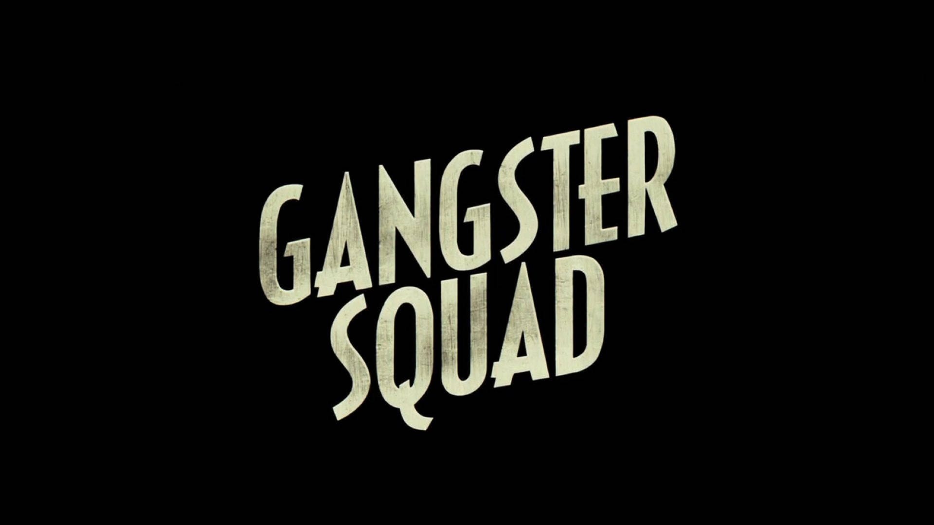 Gangster Squad 標題標誌，以風化奶油色字體印喺黑色背景上。