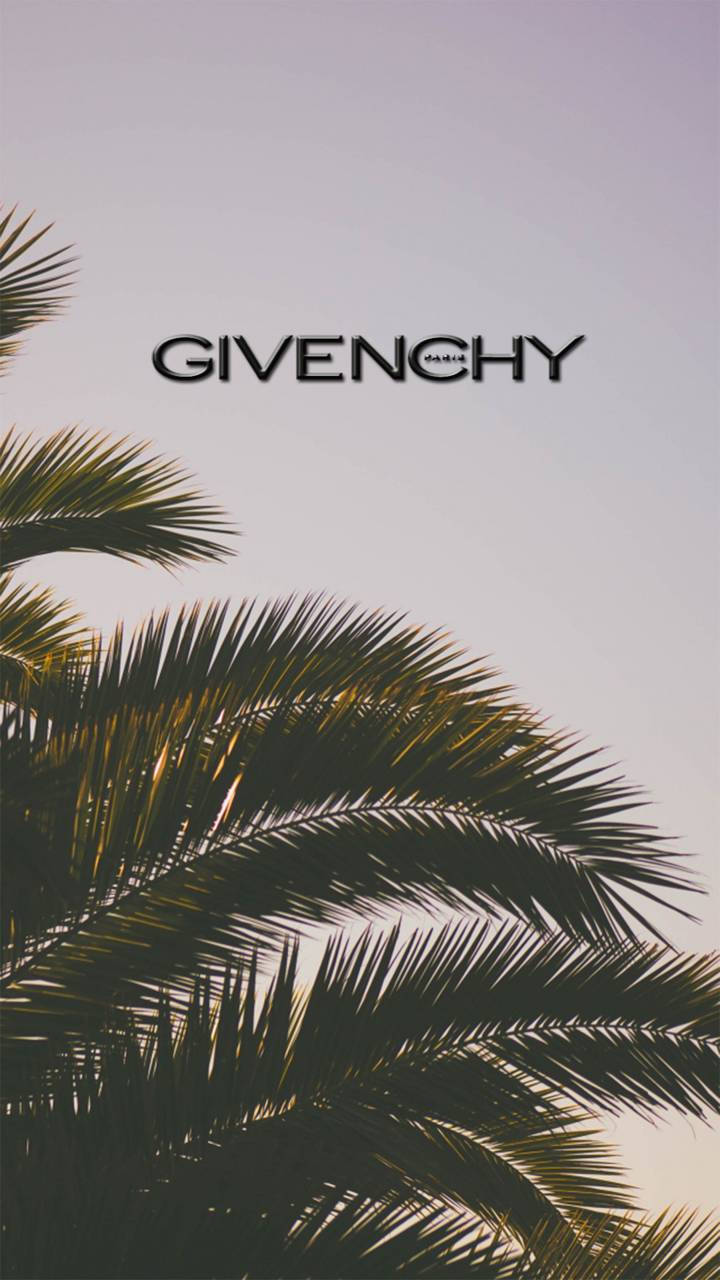 棕櫚葉與Givenchy標誌，背景為薰衣草色天空。