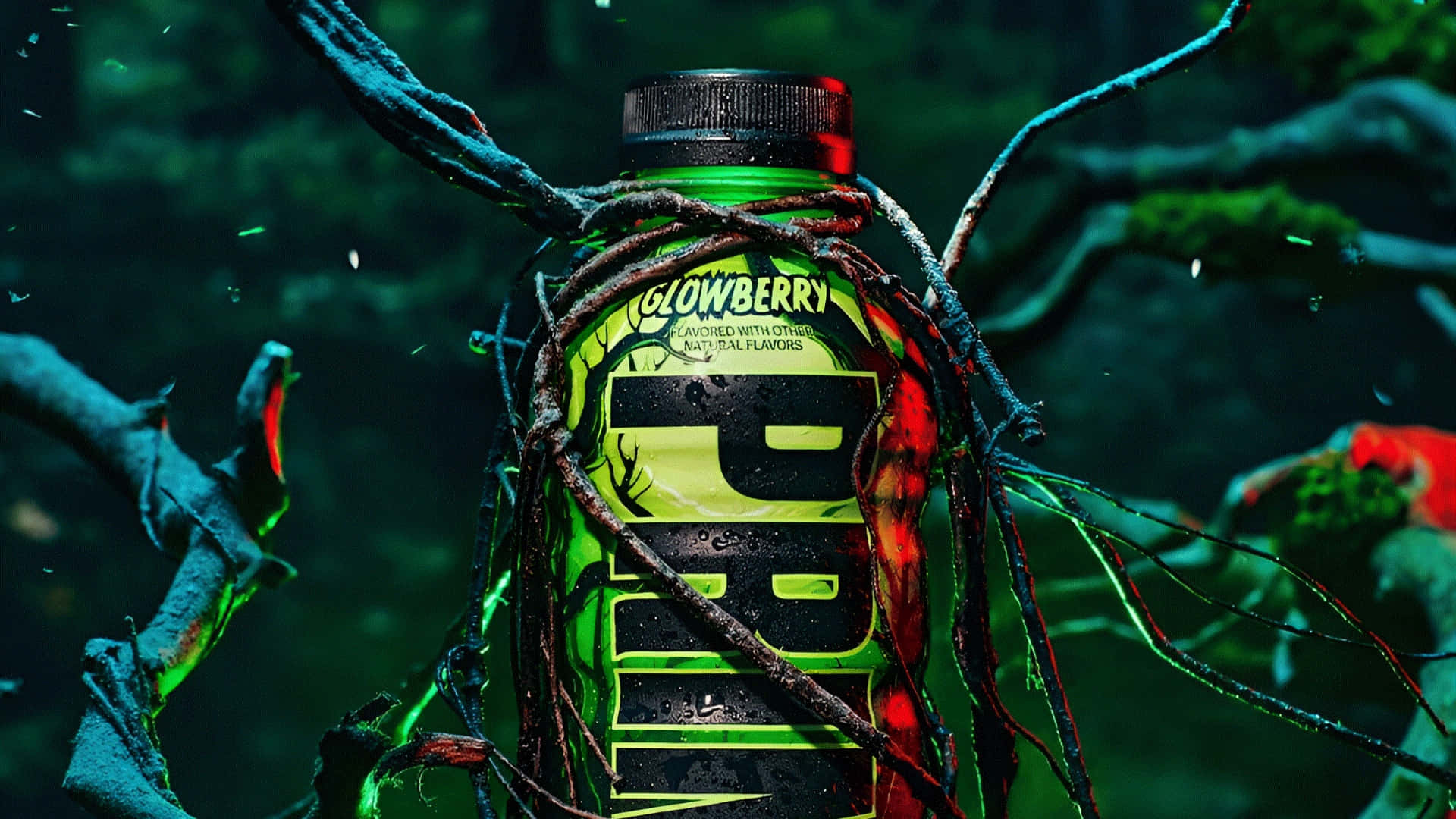  壁紙 — 在夜間霧氣瀰漫的森林中，一瓶發光的綠色Glowberry飲料被黑暗的藤蔓纏繞。