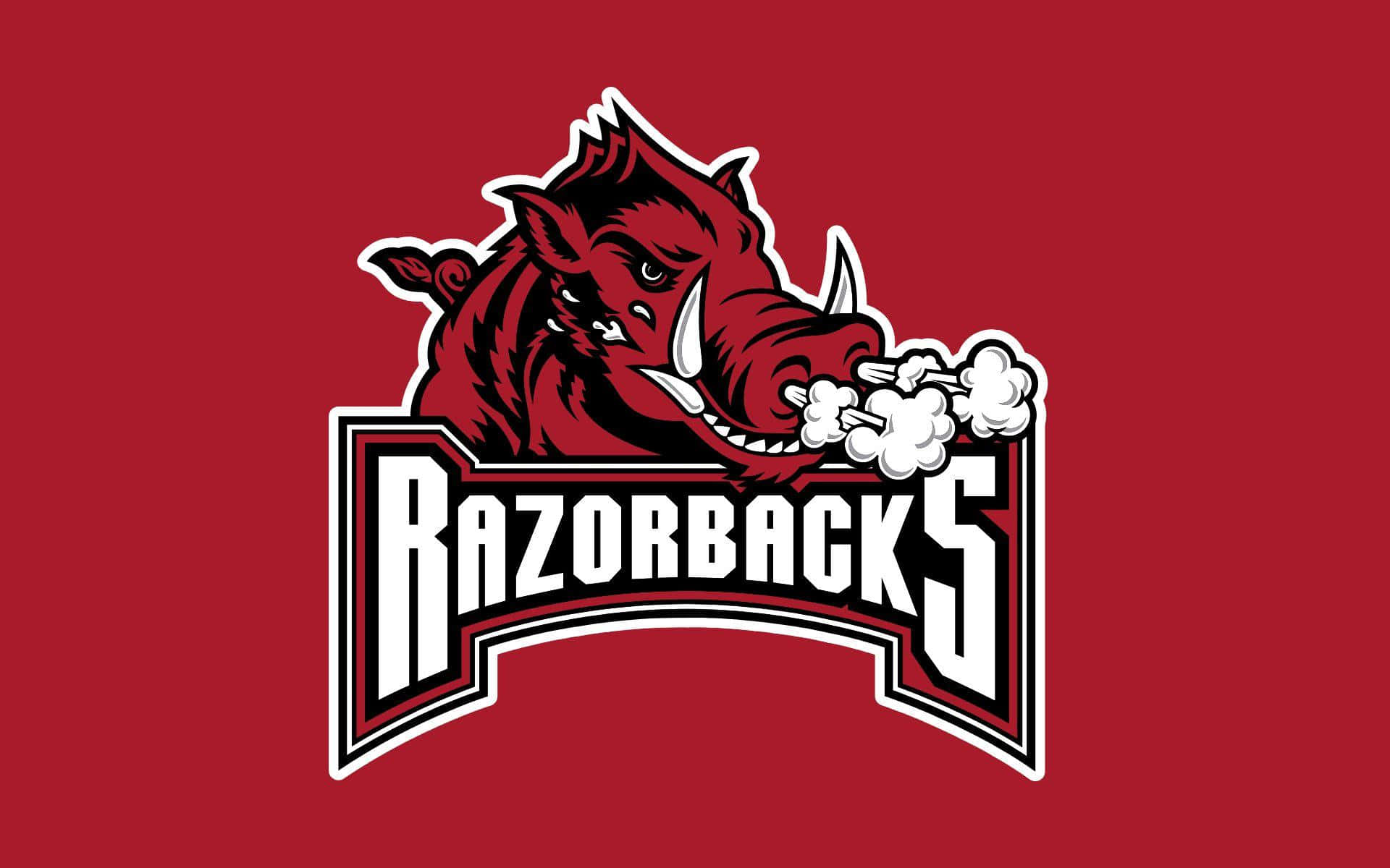 Razorbacks 運動隊標誌，以衝鋒的野豬和煙霧效果為特色。