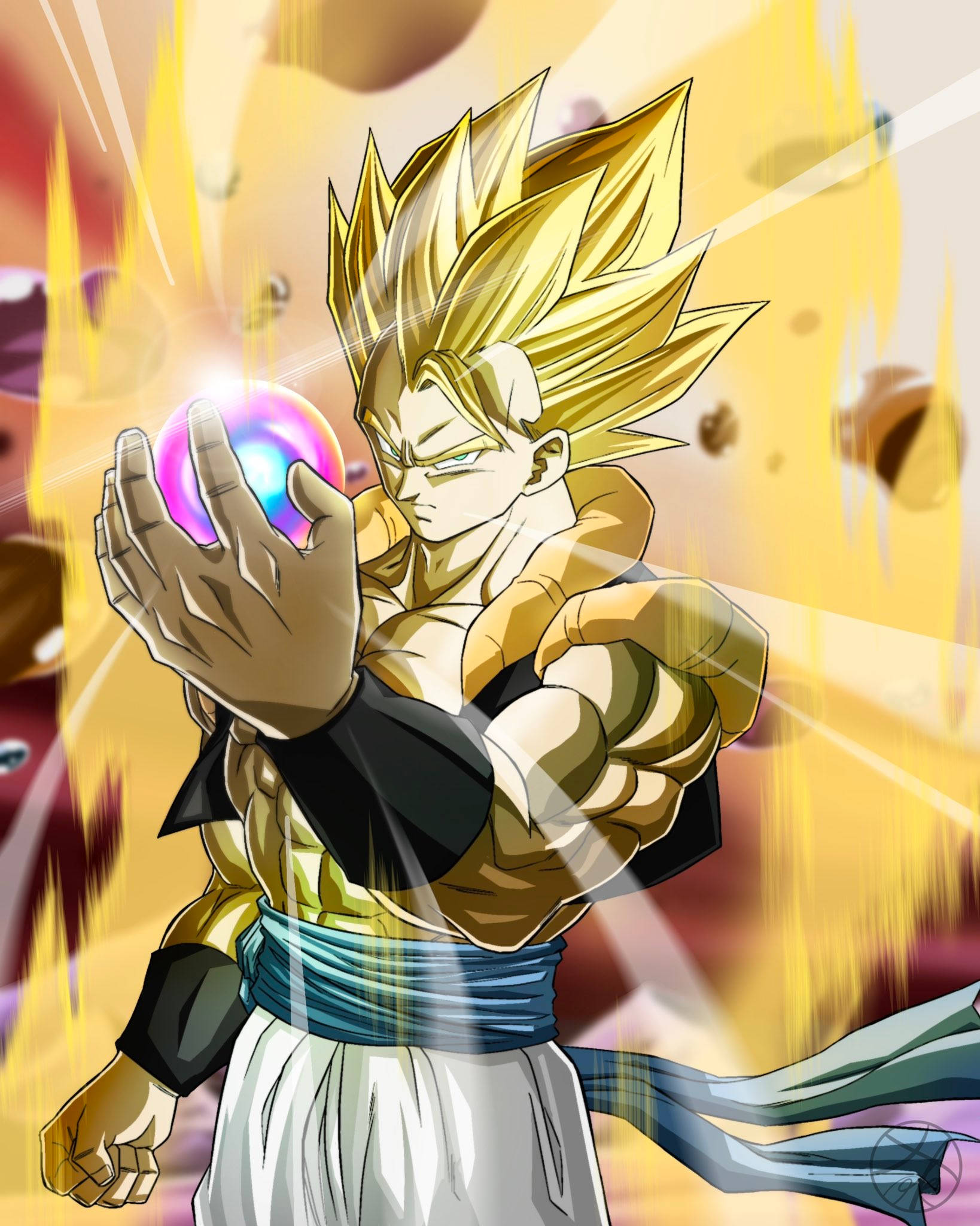 Gogeta 手握能量球 壁紙 — 一位金髮動漫戰士在熾熱的宇宙背景下，以強烈的專注力引導一個發光的紫色能量球。