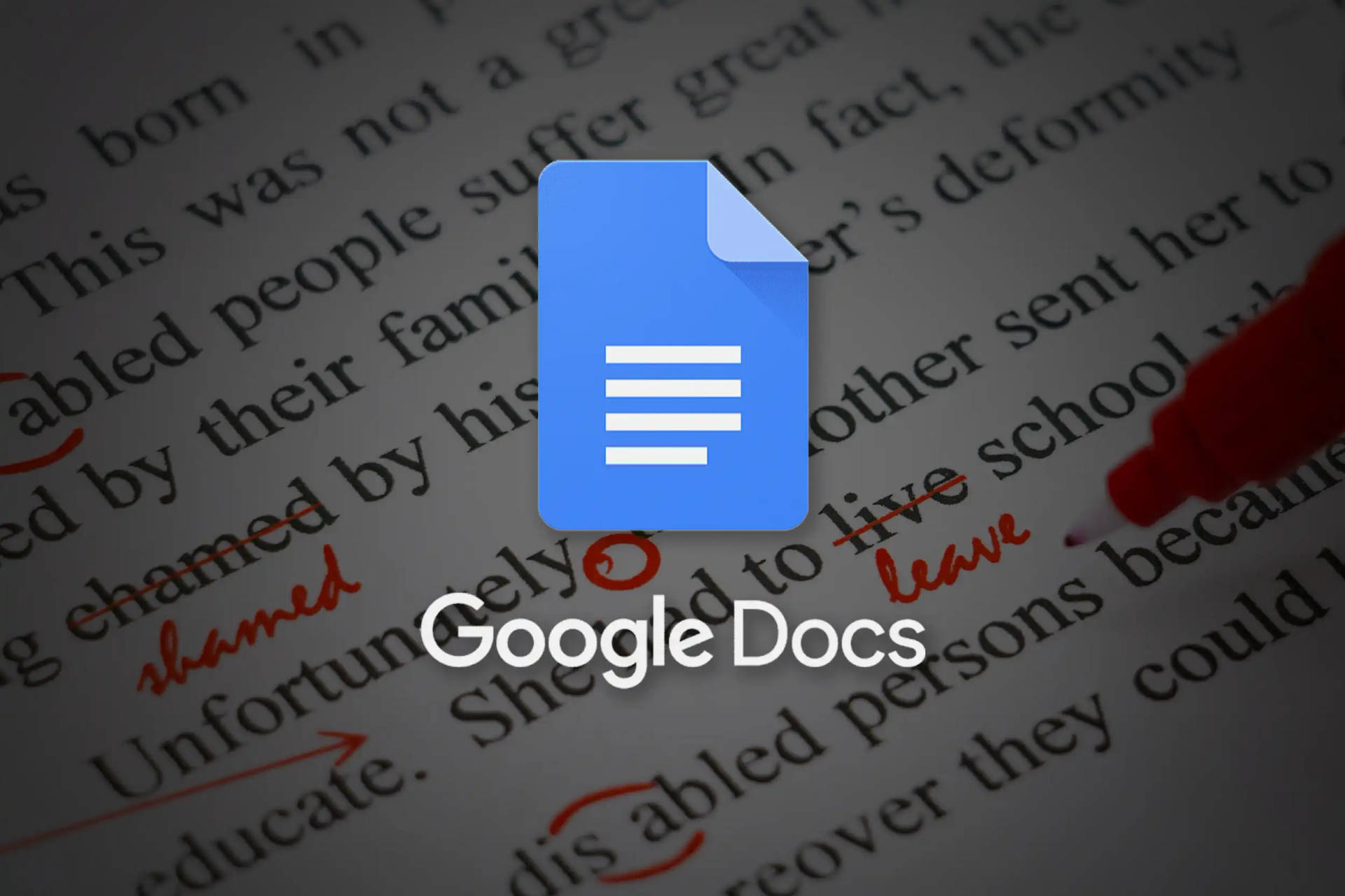 Google Docs 標誌放在帶有紅色編輯和紅色標記的文件上。