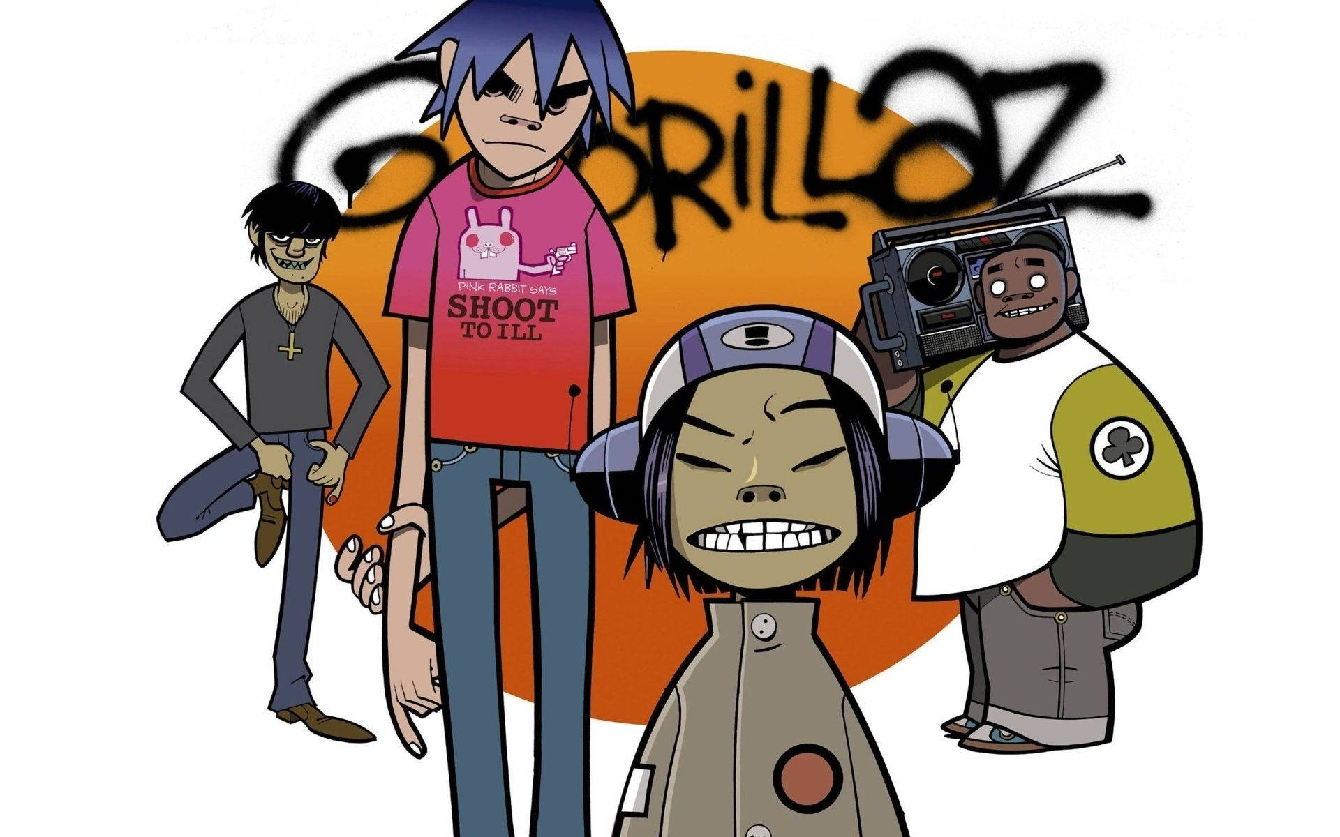 英國虛擬樂團 Gorillaz 壁紙 — 四個風格化的卡通樂隊成員站在一個被塗鴉覆蓋的橙色太陽背景前。