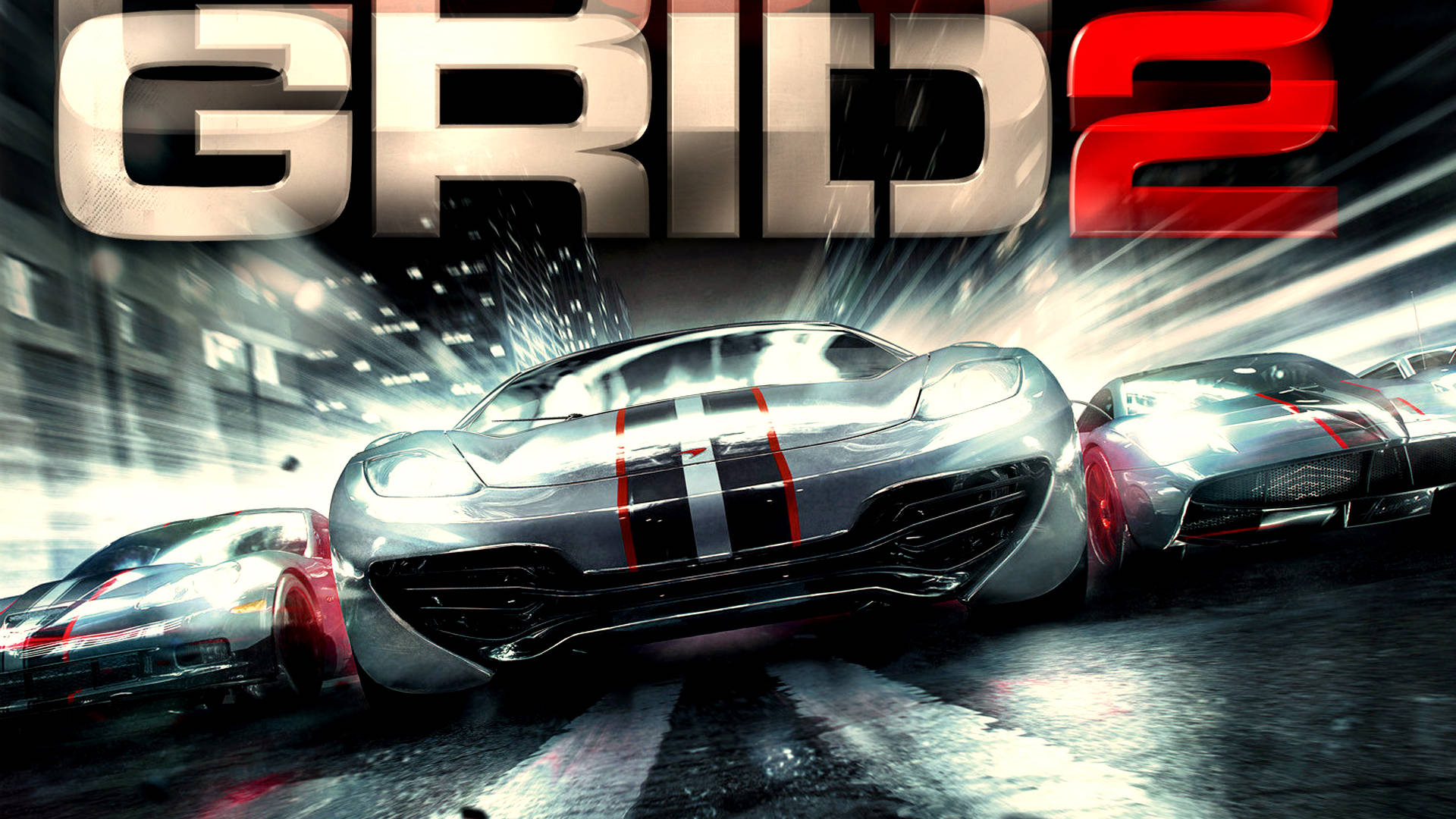 Grid 2 遊戲標誌 壁紙 — 三輛流線型賽車在戲劇性燈光下於濕滑賽道上疾馳，上方帶有「GRID 2」標題。