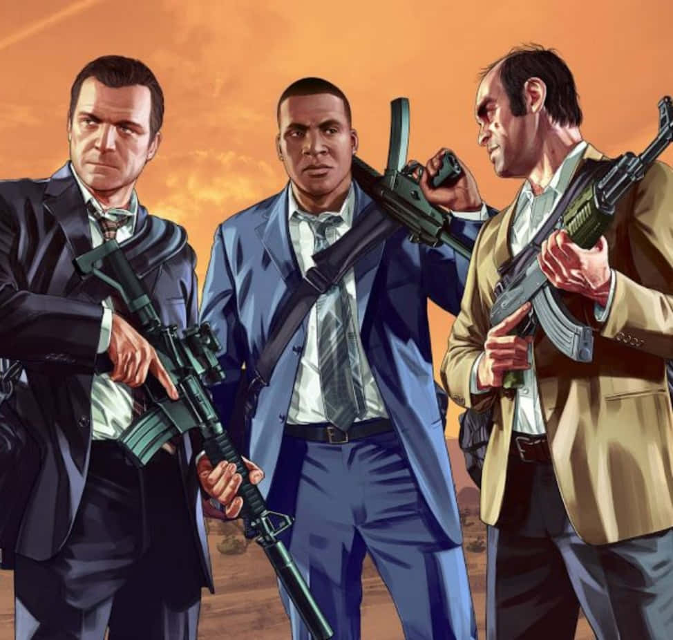 GTA中持大槍的角色 壁紙 — 三名身穿西裝的男子在熾熱的橙色夕陽天空下手持突擊步槍。