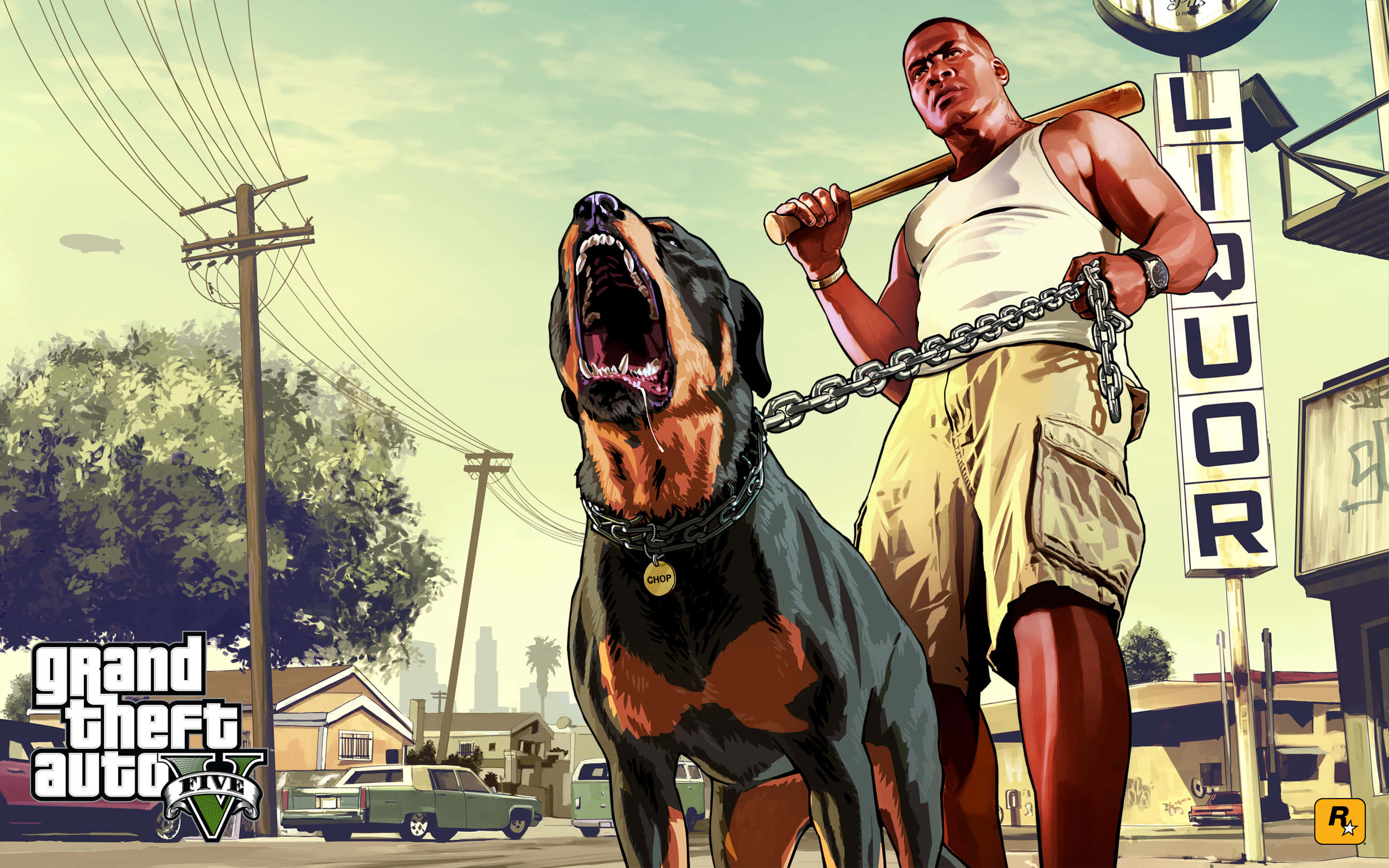 GTA五富蘭克林與卓普背景 壁紙 — 一個肌肉發達的男人拿著棒球棍，站在一條被鎖鏈拴住的羅威納犬旁邊，這隻狗在陽光明媚的城市街道上兇猛地吠叫。