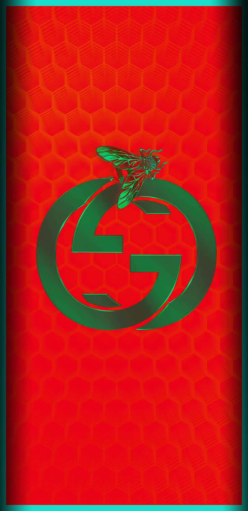 Gucci綠——奢華與優雅的象徵 壁紙 — 一個綠色Gucci標誌，上面有一隻蒼蠅棲息，背景是充滿活力的紅色六邊形圖案。