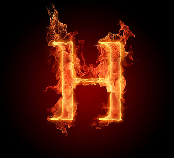 燃燒字母 H 壁紙