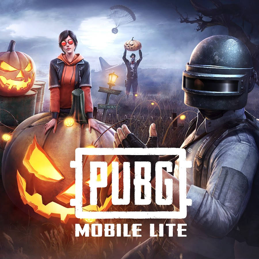 PUBG Mobile Lite 萬聖節活動，發光的南瓜和戴面具的玩家在陰森的場地上。