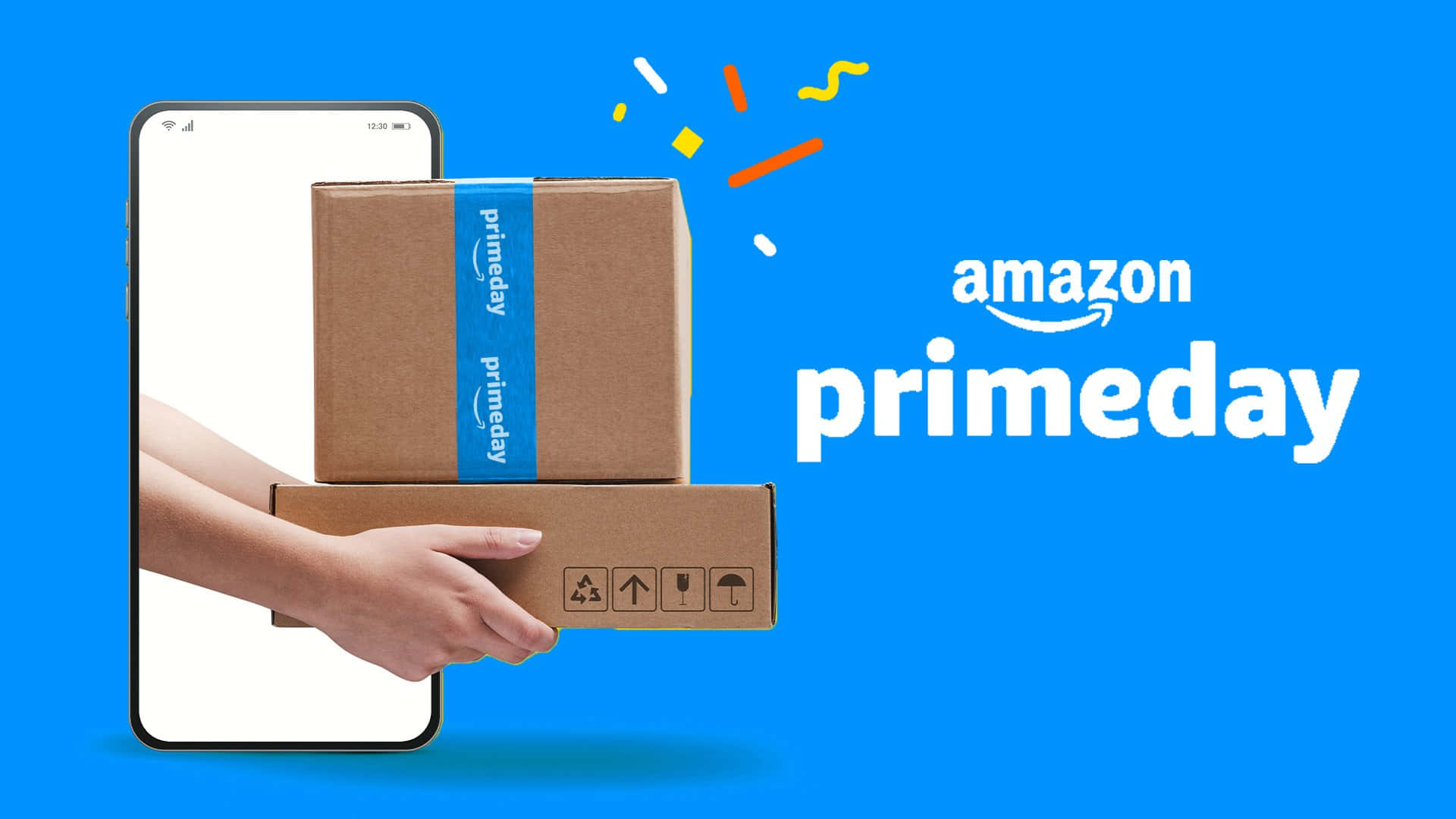  壁紙 — 一隻手從智能手機屏幕中伸出，拿著疊起的Amazon Prime Day紙箱，背景是充滿活力的藍色和慶祝用的五彩紙屑。