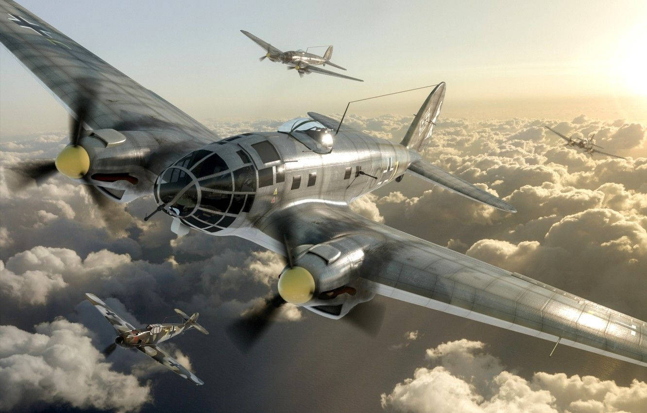 亨克爾 He 111 德國二戰戰鬥機 壁紙 — 復古軍用飛機在明亮的白天天空中，以戲劇性的空中編隊穿過金色雲層翱翔。