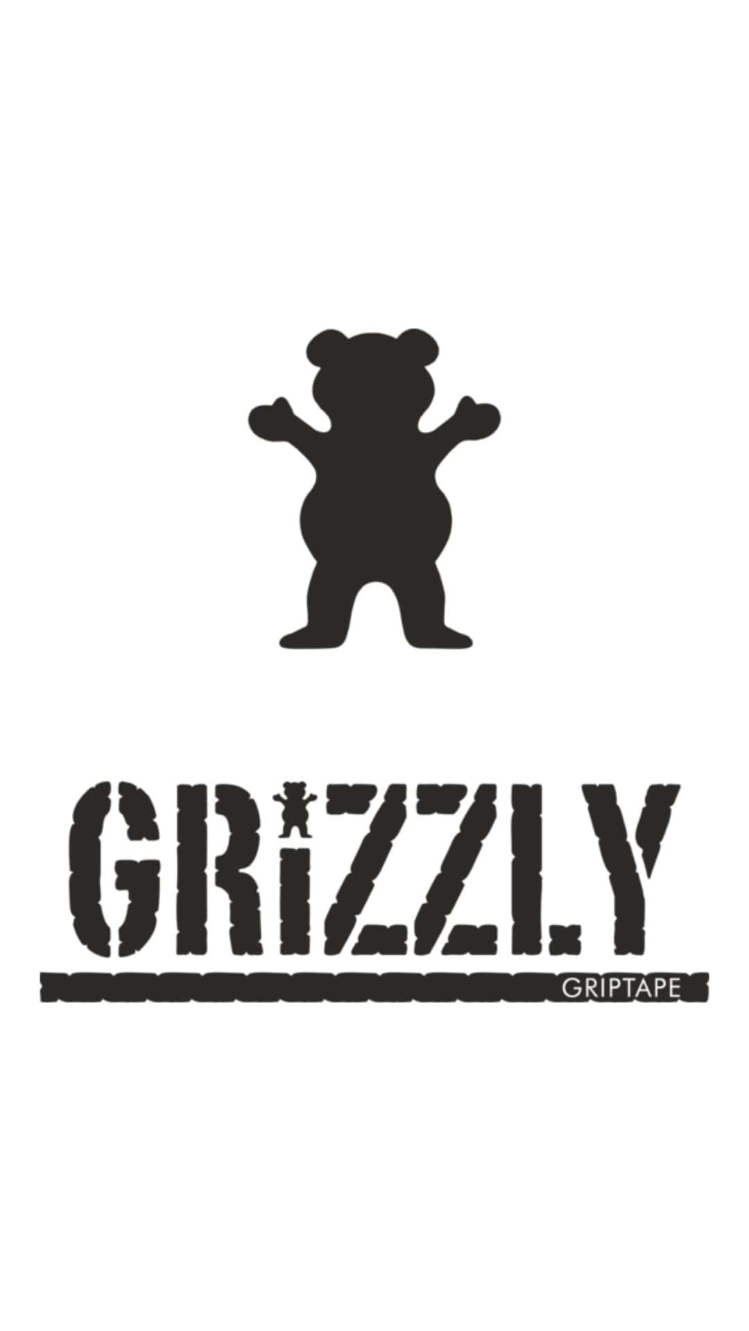  壁紙 — 一個大膽的黑色灰熊剪影站在「GRIZZLY」字樣上方，字母「i」內有一個微小的人物，下方有「GRIP TAPE」。