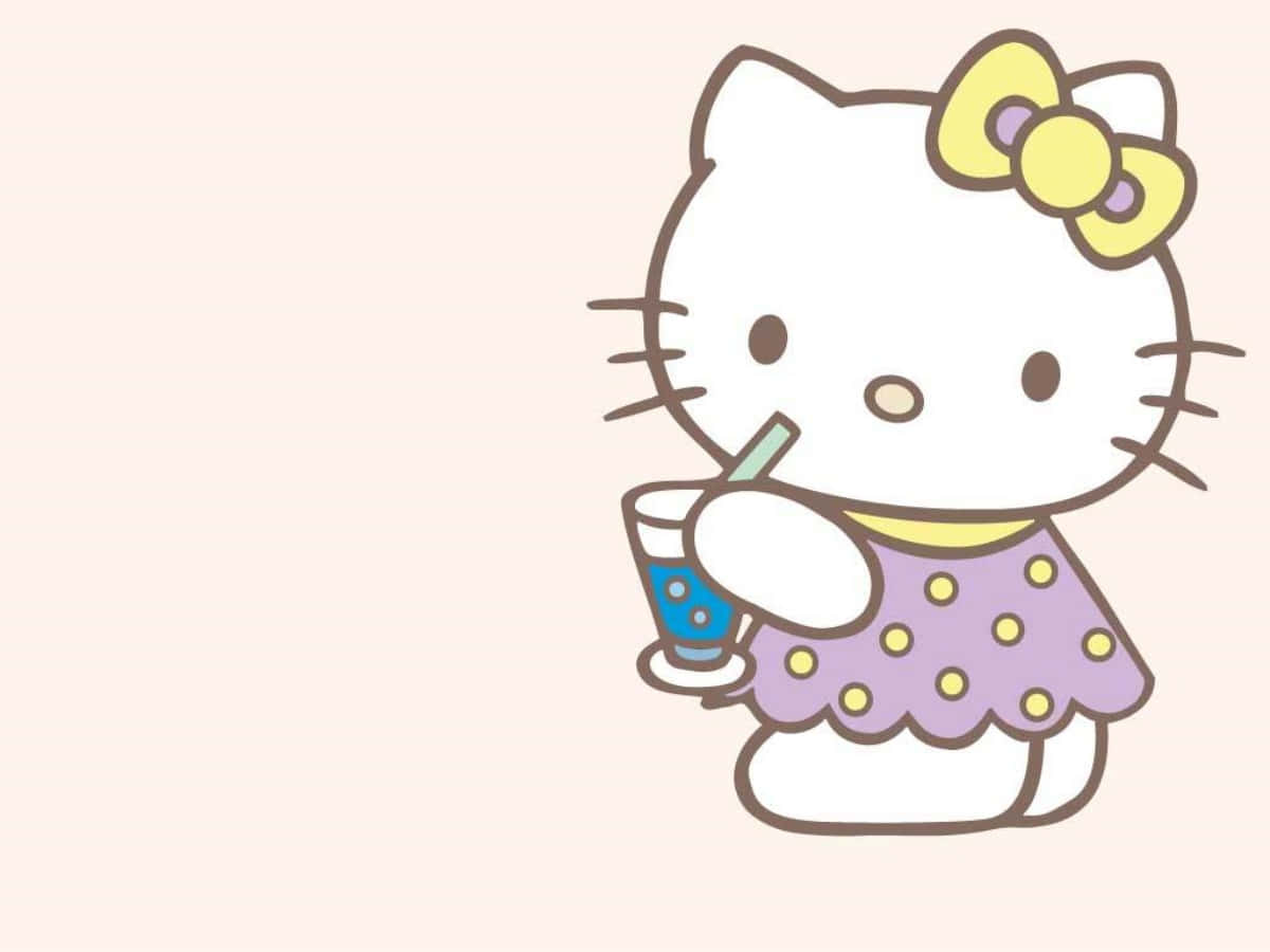 Hello Kitty 拿著藍色飲料和吸管，身穿紫色圓點連衣裙。