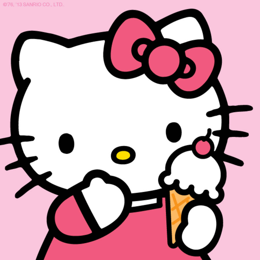 Hello Kitty手持冰淇淋頭像 壁紙 — Hello Kitty 戴著她標誌性的粉紅色蝴蝶結，在柔和的粉紅色背景前享受著雲呢拿雪糕筒。