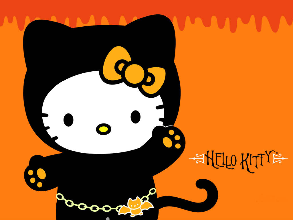 Hello Kitty萬聖節黑貓冒險 壁紙 — Hello Kitty 打扮成黑貓，帶有橙色蝴蝶結和蝙蝠吊飾，背景為滴落的橙色。