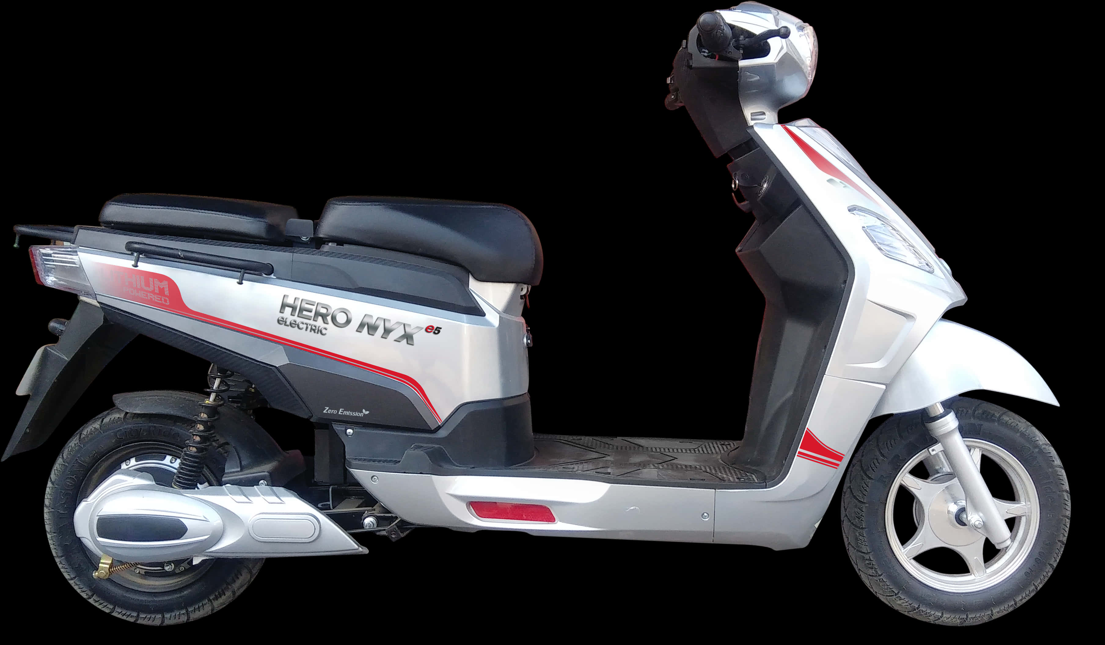 Hero NYX電動滑板車側面視圖 壁紙 — 純黑色背景上側面展示的時尚銀黑 Hero Nyx eS 電動滑板車。