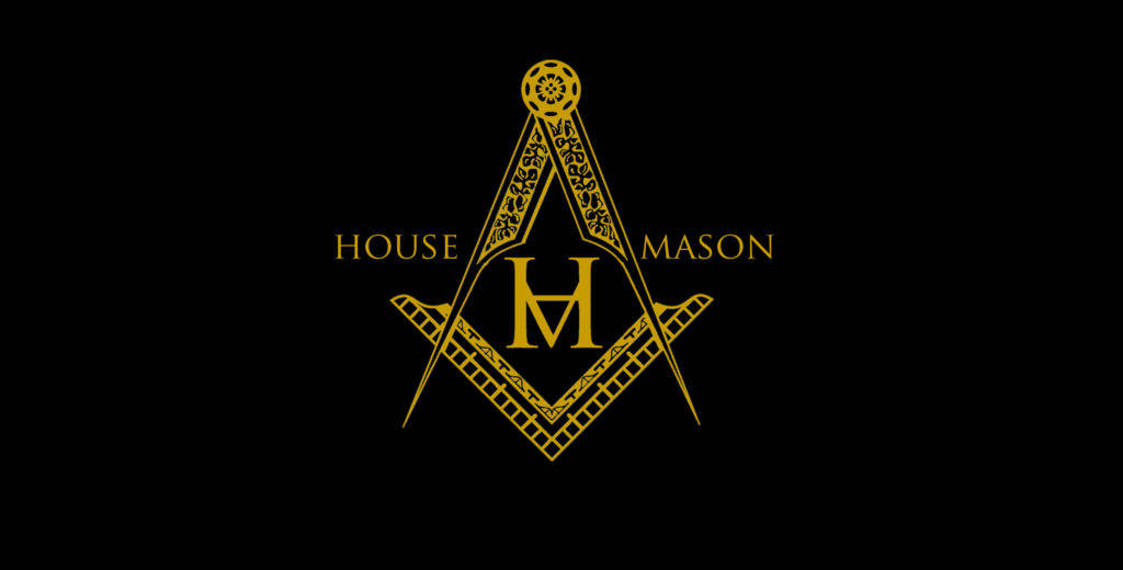 House Mason金色共濟會標誌 壁紙 — 金色共濟會方矩與圓規徽章，帶有字母 M 及文字 house mason，黑色背景。
