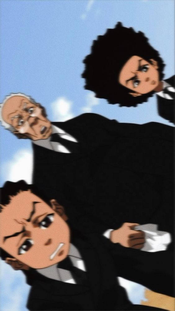 三個穿著西裝的動漫男人，在藍天下帶著嚴肅的表情向下看。