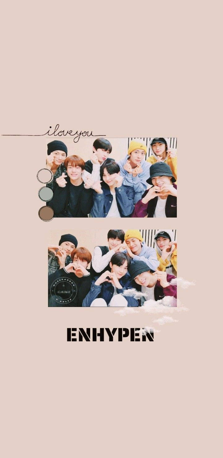 七位年輕K-pop偶像在帶有'iloveyou'和'ENHYPEN'文字的愉快團體照片中擺姿勢。