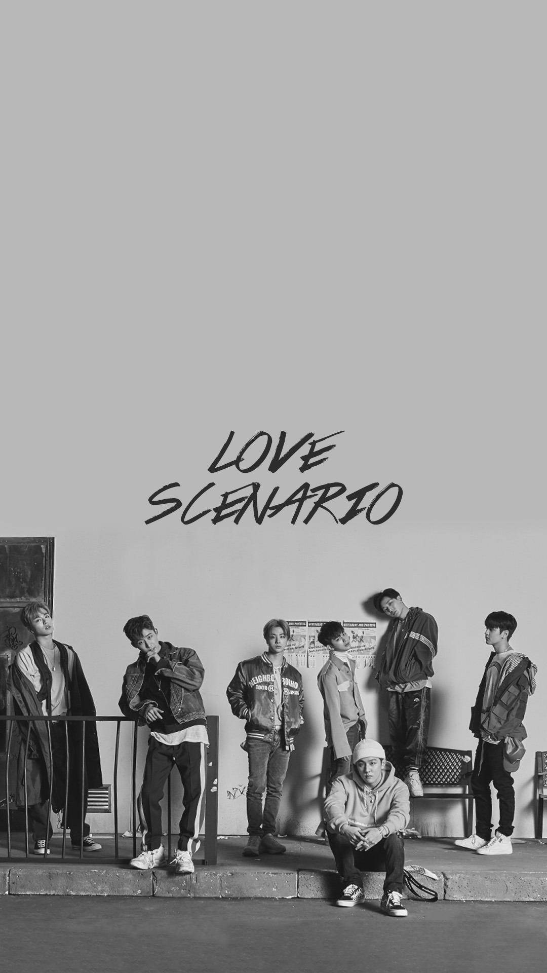 iKON《Love Scenario》 壁紙 — 七個穿著休閒街頭服的年輕男子在素牆前擺姿勢，牆上有粗體手寫文字寫著 love scenario。