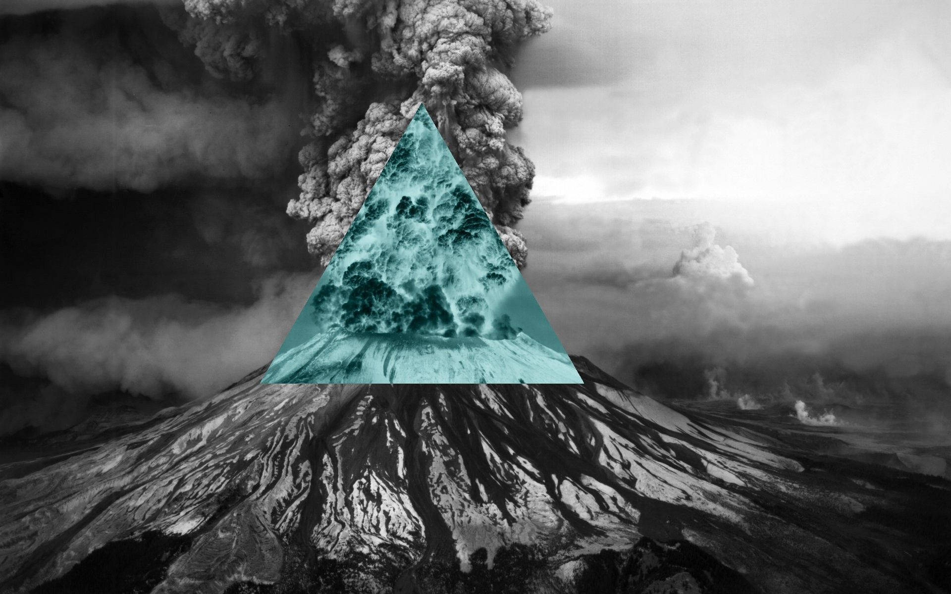 火山爆發，帶有青綠色三角形疊加顯示海浪。