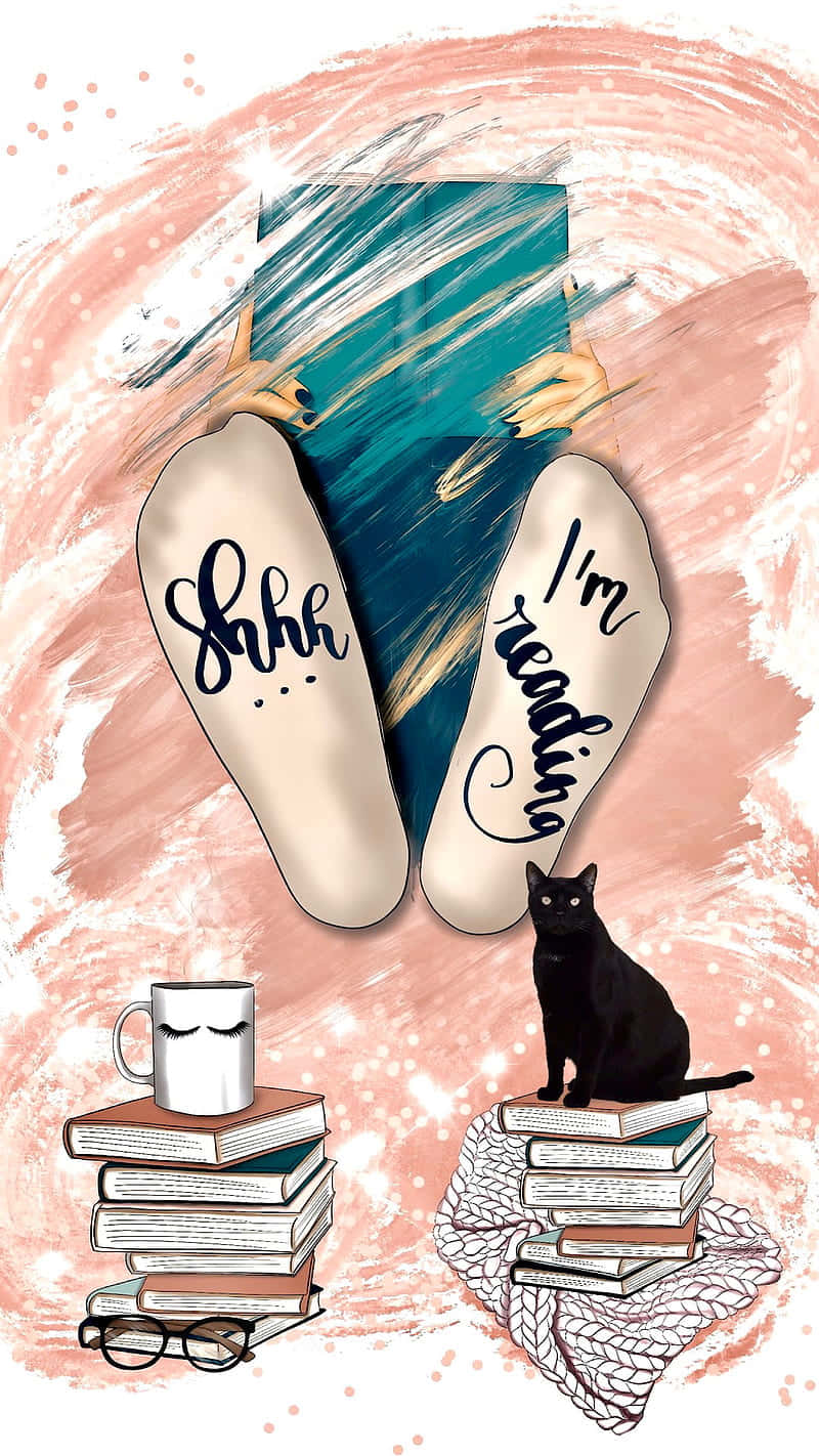  壁紙 — 插圖中的雙腳帶有「Shhh 我在閱讀」的文字，旁邊放著一堆書、一個睡意朦朧的馬克杯和一隻黑貓在針織毯上。