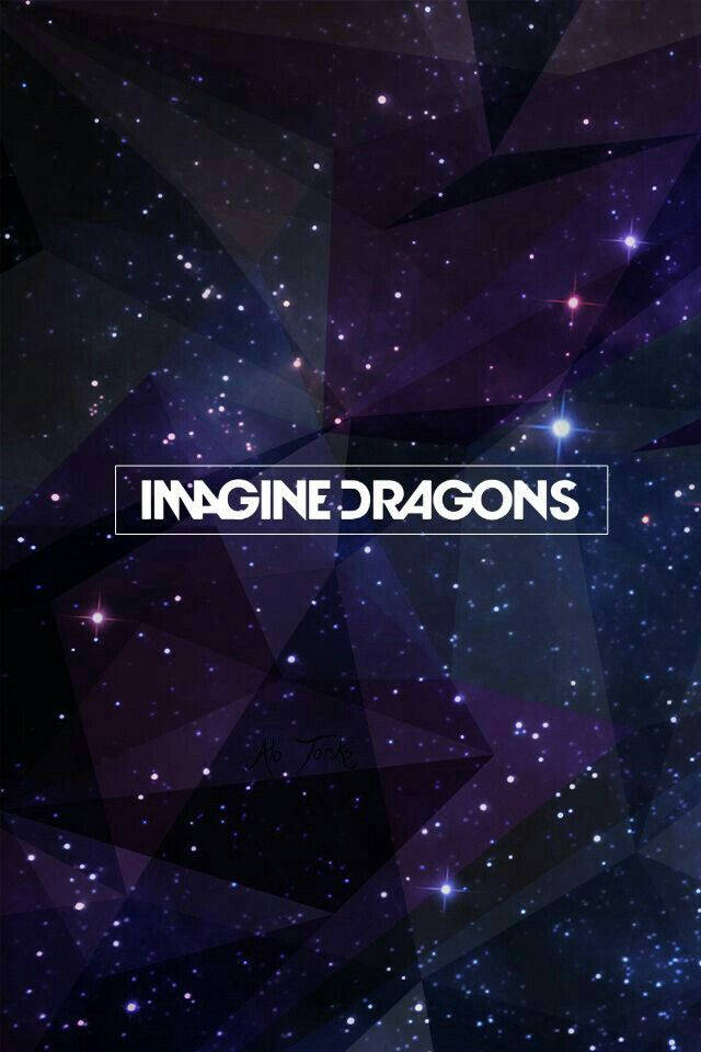 Imagine Dragons銀河主題壁紙 壁紙 — 宇宙風格的壁紙，帶有紫色幾何切面和閃爍星星，並有文字Imagine Dragons。