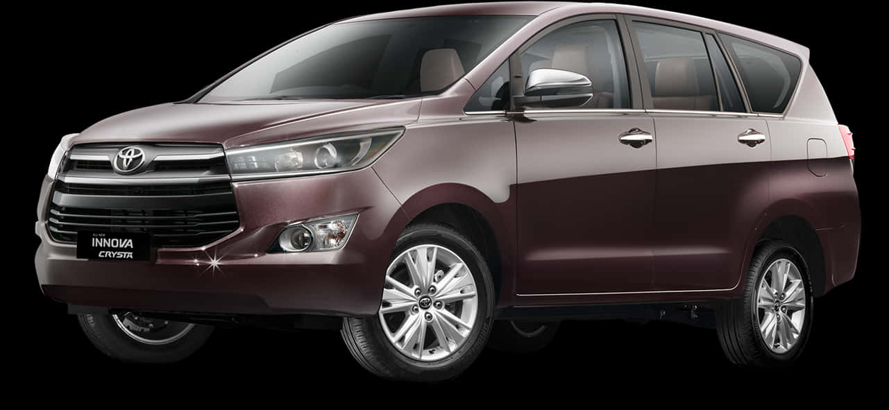 酒紅色豐田Innova Crysta側面視圖 壁紙 — 一輛時尚的栗色豐田 Innova Crysta 小型貨車在黑色背景下的攝影棚中展示。